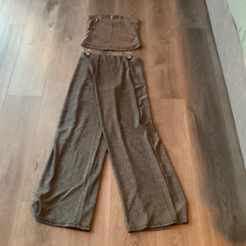 High-Waist Wide-Leg Pants in Charcoal Gray